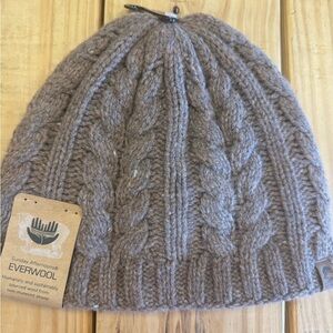Sunday afternoons merino beanie
